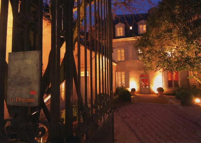 Le Doyenne - Entree Autonome - Hypercentre Bed and Breakfast Le Mans